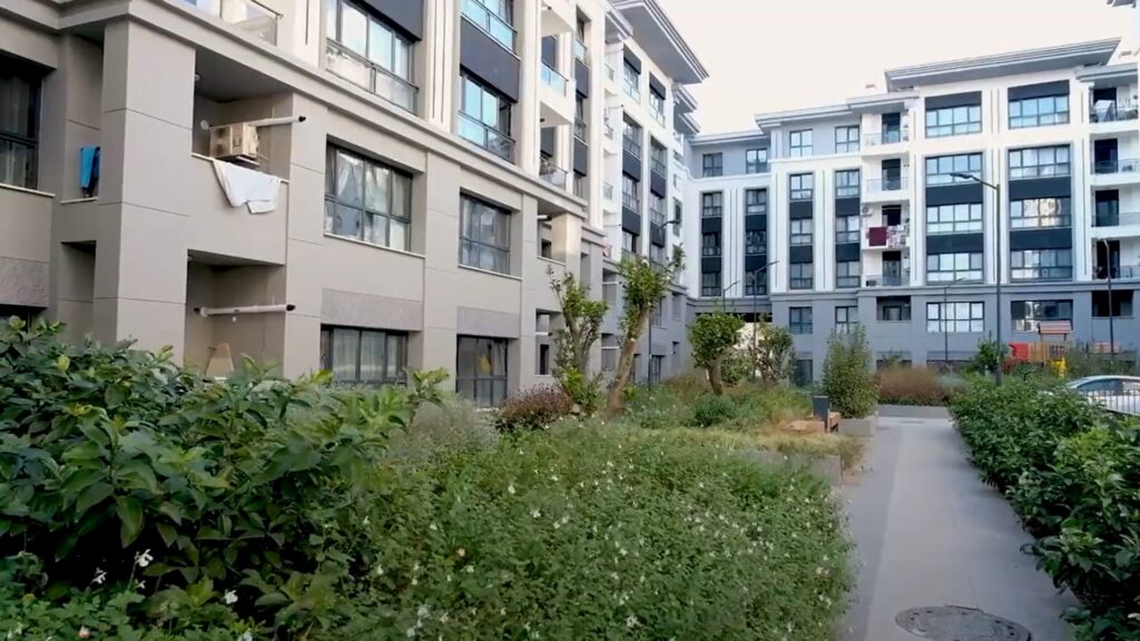 Bakan Murat Kurum: “Depremin İzlerini Siliyoruz”