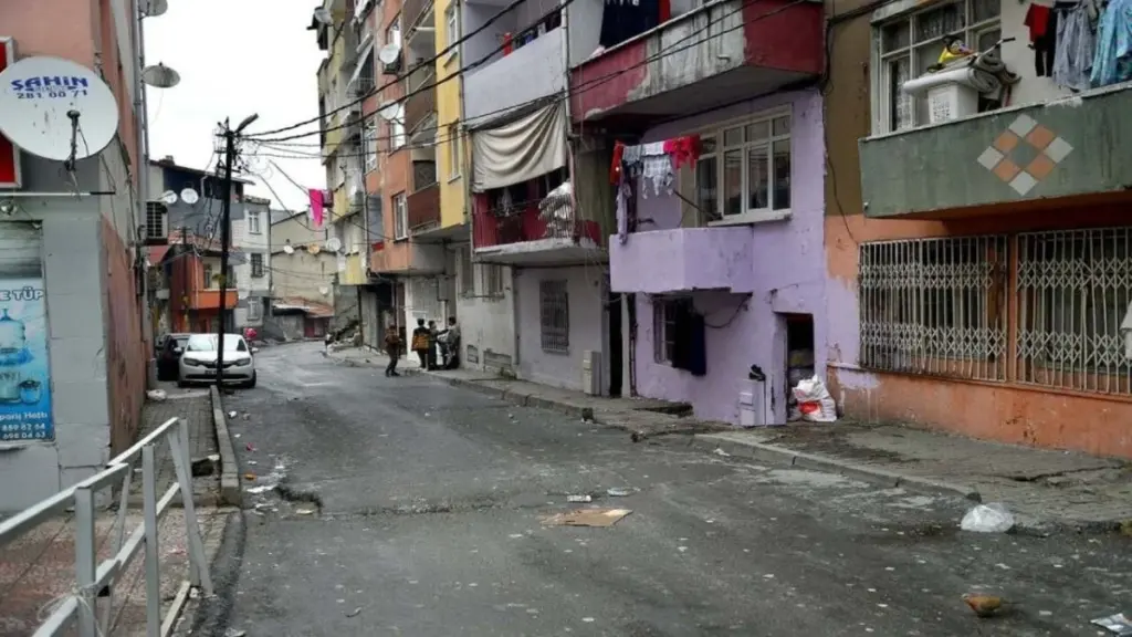 Konut Krizi Derinleşiyor: Türkiye’de 14 Binden Fazla Ev Oturulamaz Durumda